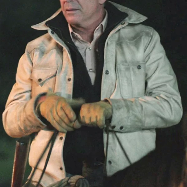 Kevin-Costners-Jacket-In-Yellowstone-John-Dutton